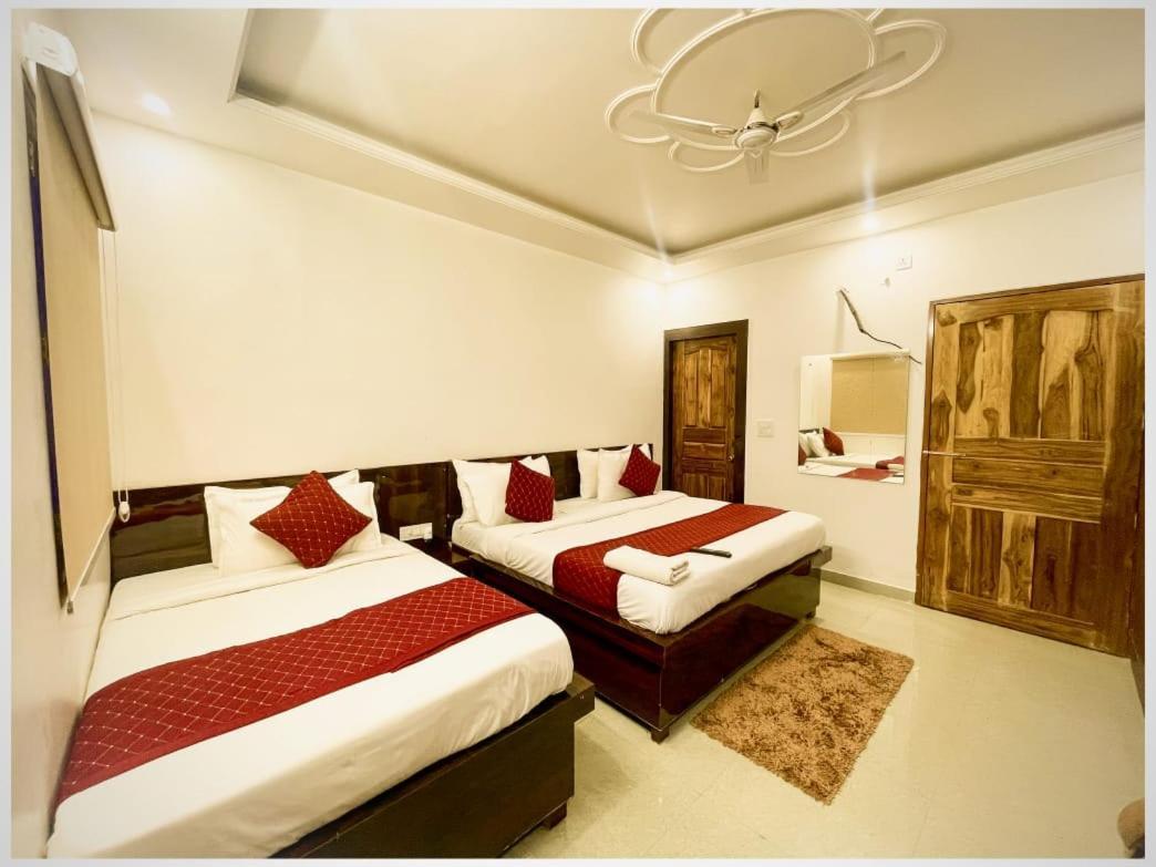 Hotel Town Grand Agra  Εξωτερικό φωτογραφία